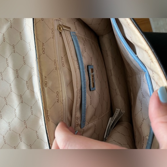 Aldo Glenda Crocodile Embossed Light Blue Shoulder Bag - Picture 6 of 7